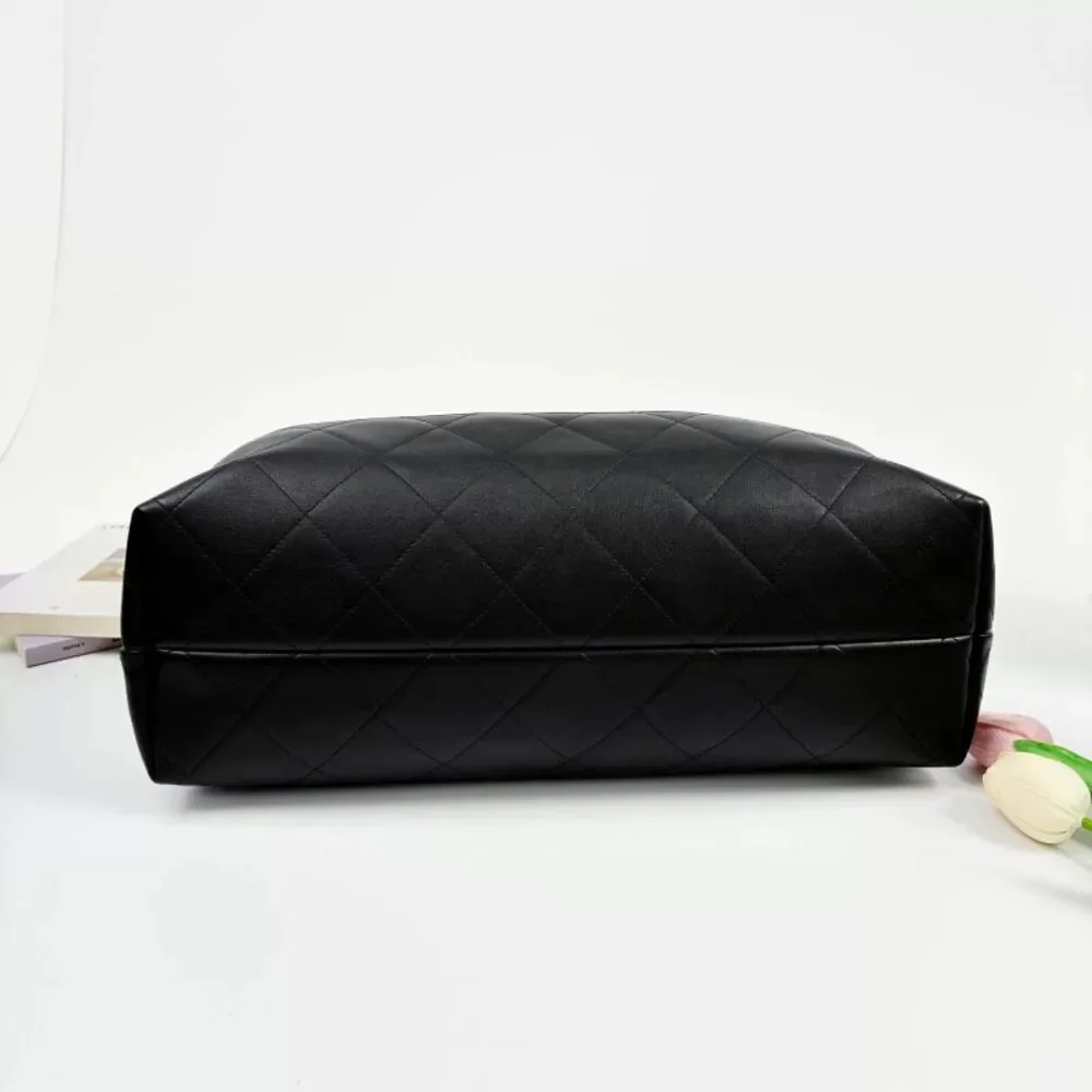 Chanel Women Pre-Loved Bag Very Good Condition